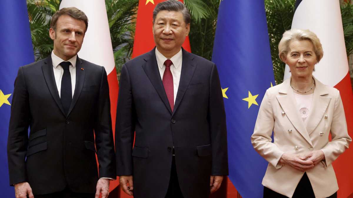 Immagine di La seduzione diplomatica di Macron e von der Leyen in Cina