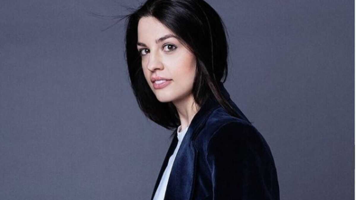 Immagine di Cara Belloni, quello nei suoi confronti non è outing