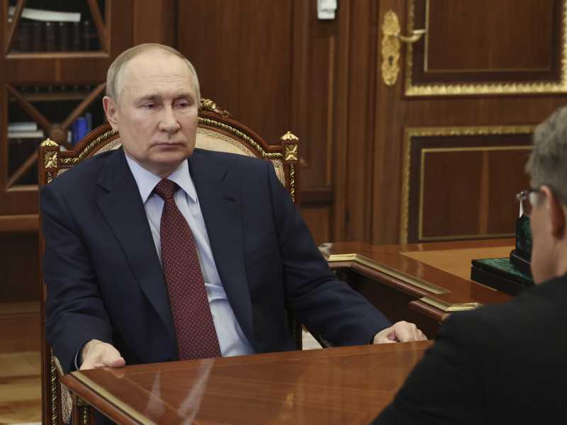 Russia in rosso. A marzo sono dimezzate le entrate da petrolio e gas