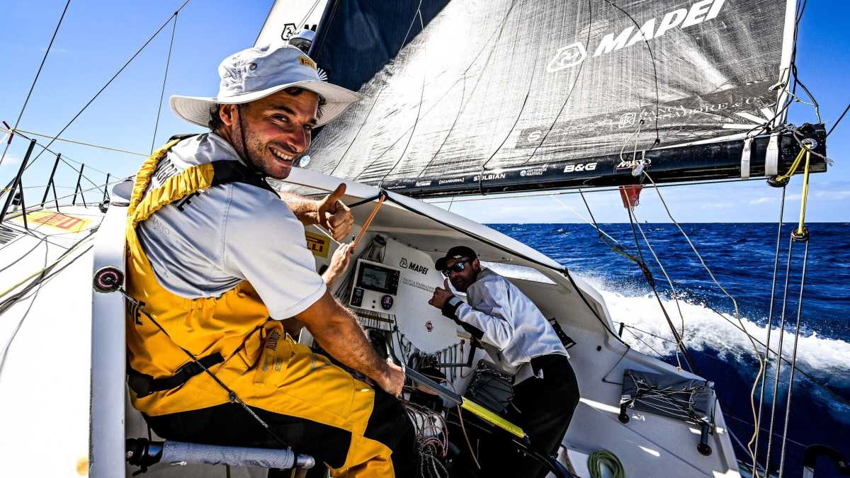 Immagine di In barca col campione Ambrogio Beccaria, nuovo campione italiano della vela oceanica