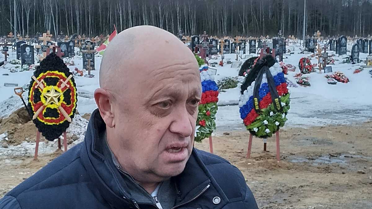 Immagine di Le "umane" parole di Prigozhin sul prigioniero ucraino decapitato