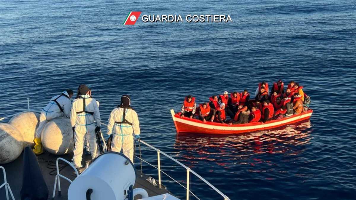 Immagine di Proclamato lo stato d'emergenza sui migranti. Si pensa alla stretta sulla protezione speciale