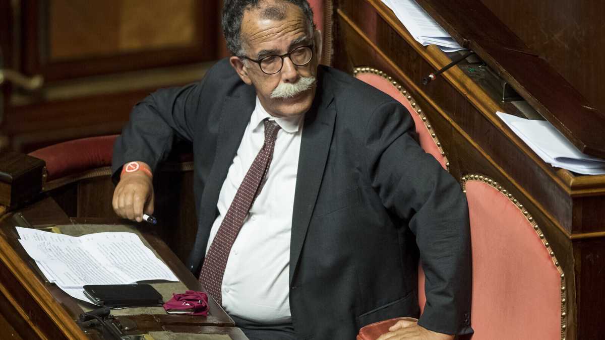 Immagine di Ruotolo come Basettoni