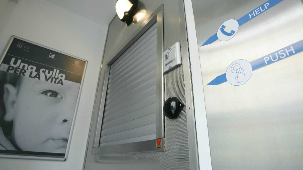 Immagine di Il coraggio di due madri, nonostante i vicini di casa impiccioni