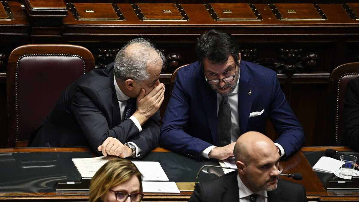 Immagine di Migranti, la maggioranza vuole lo stop alla protezione speciale. Festeggia Salvini: "Tornano i miei decreti"