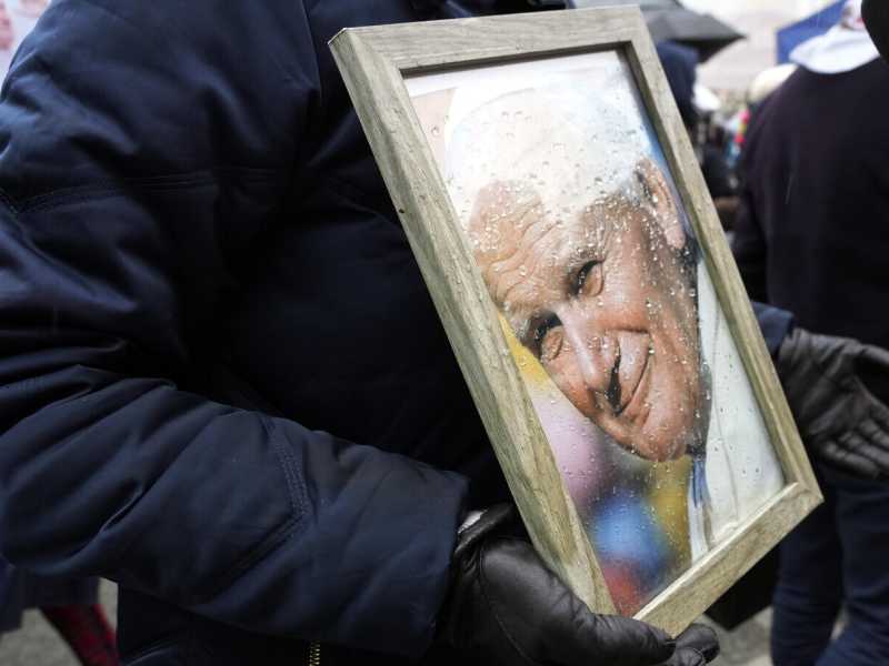 L’incredibile silenzio delle alte gerarchie vaticane sulle ignobili accuse contro Wojtyla