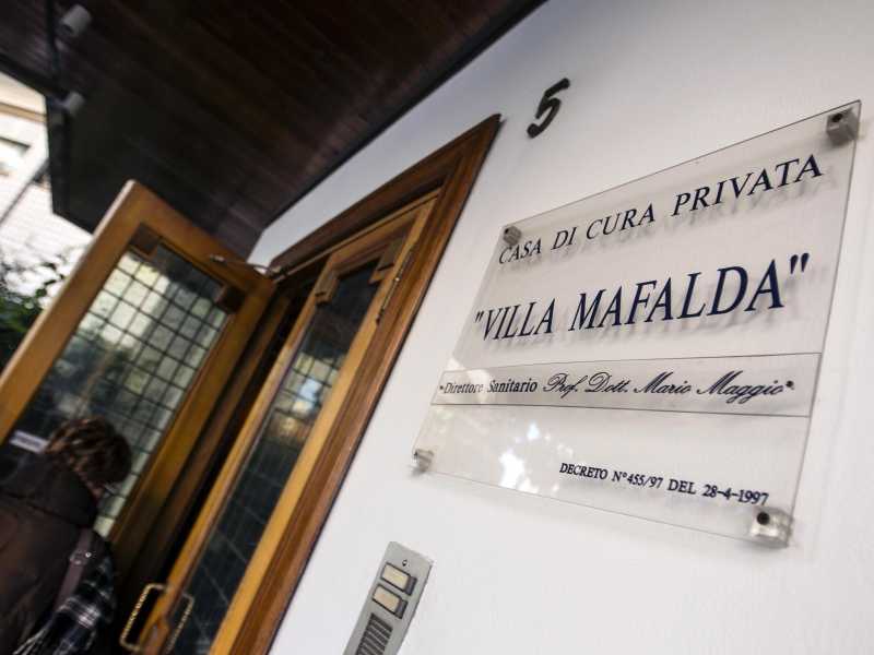 Per Giovanna, che aveva dieci anni. Una storia che fa piangere anche di rabbia