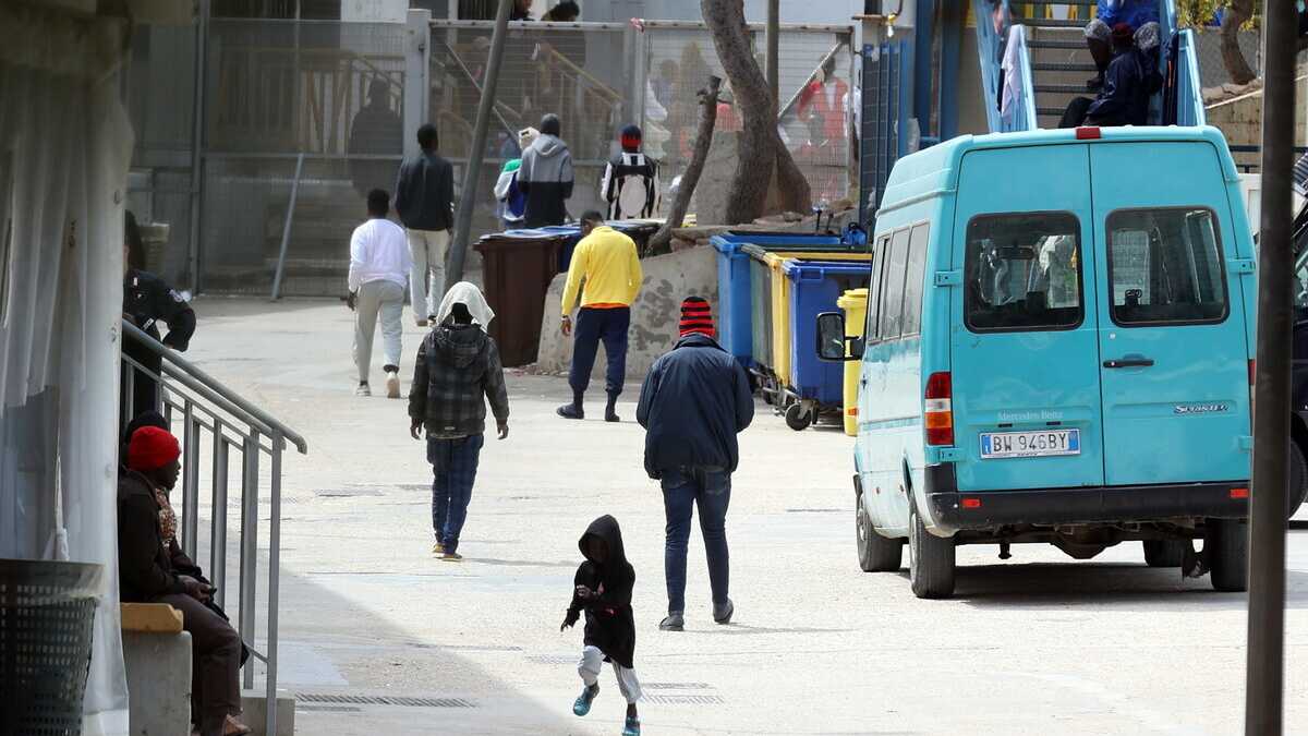 Immagine di Che cos'è la protezione speciale per i migranti che il governo vuole restringere