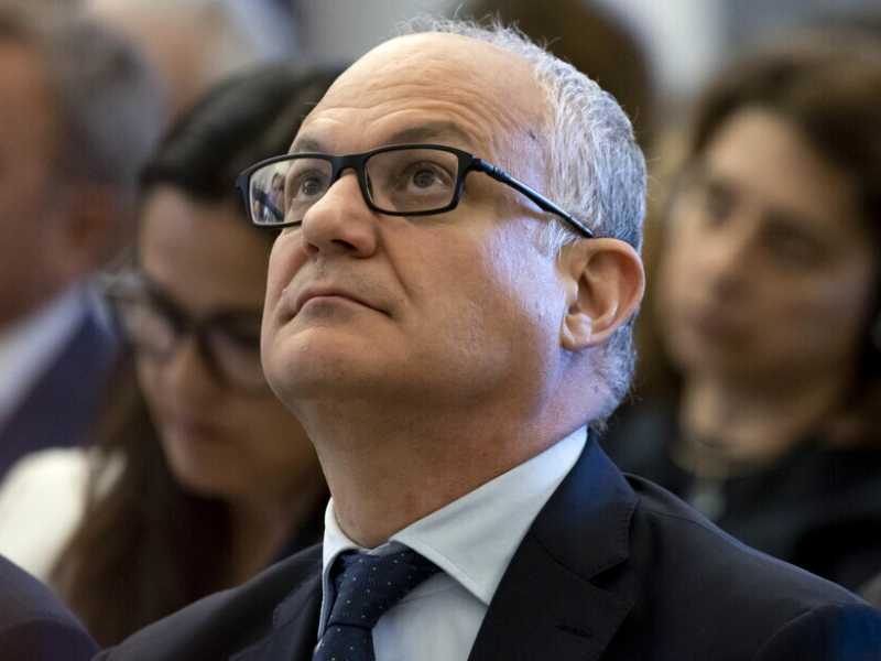 Il sindaco Pd di Roma, Roberto Gualtieri (Ansa)