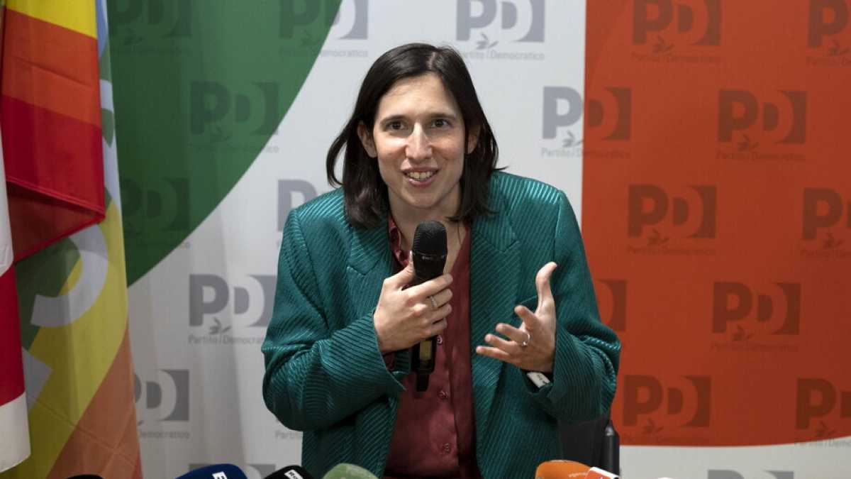 Immagine di Schlein incontra i giornalisti per la prima volta dalle primarie