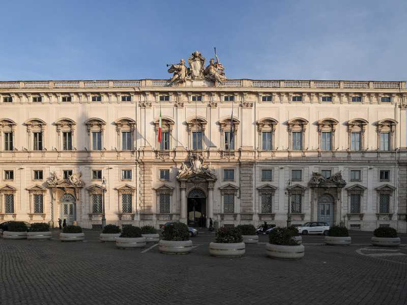 Il palazzo della Consulta (Wikipedia)