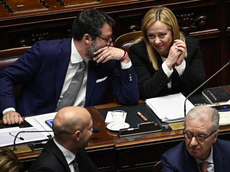 Matteo Salvini e Giorgia Meloni (Ansa)