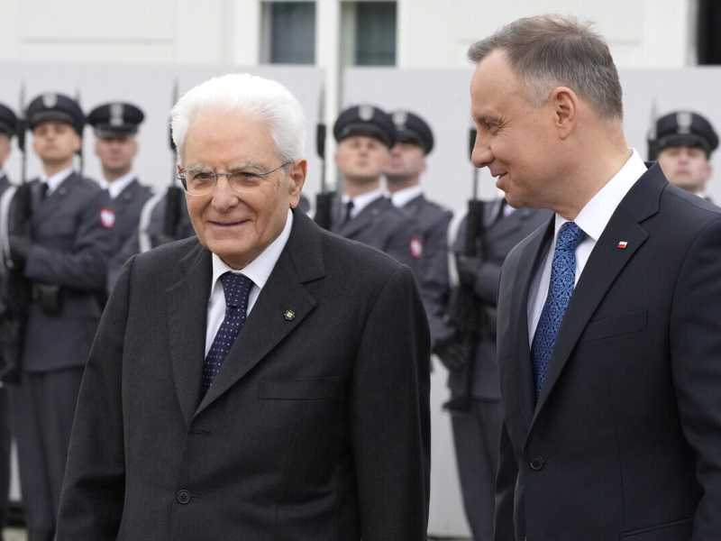 La lezione di Mattarella e il cupo silenzio del Pd sull’Ucraina