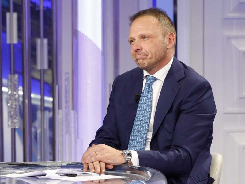 Il ministro della Sovranit&agrave; alimentare Francesco Lollobrigida (Ansa)