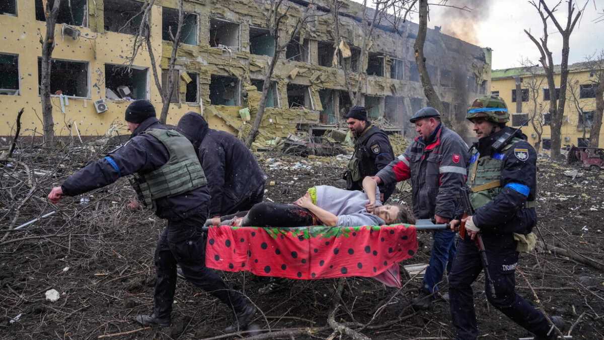 Immagine di Il World Press Photo all’immagine simbolo del massacro di Mariupol