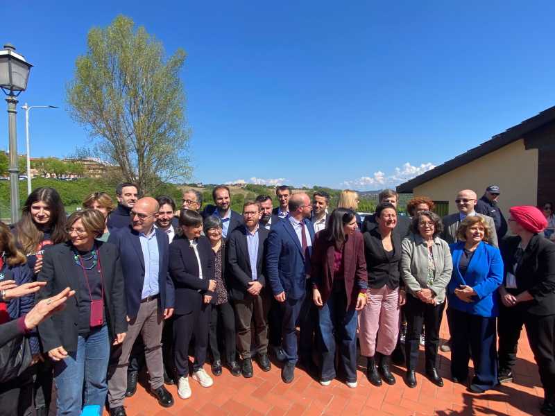 Schlein porta la segreteria del Pd a Riano, tra Matteotti e balere