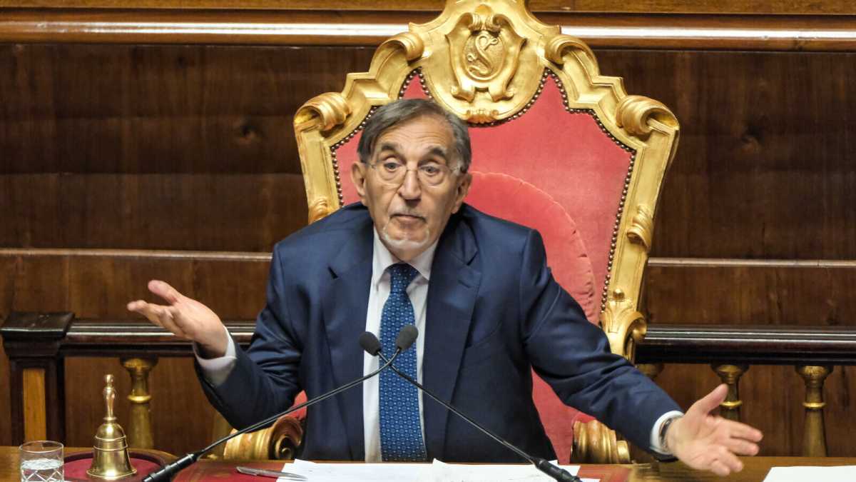 Immagine di Ignazio La Russa, fascio e martello