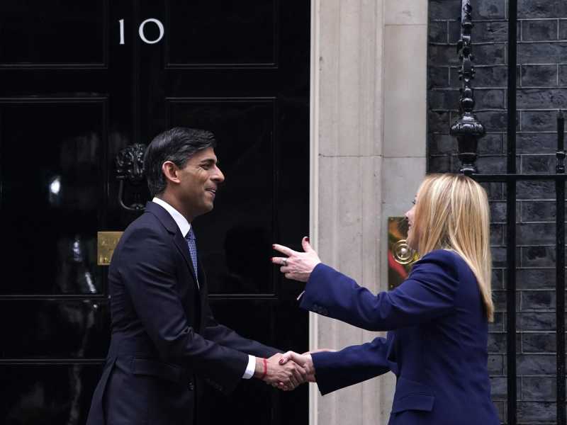 Rishi Sunak con Giorgia Meloni (Lapresse)