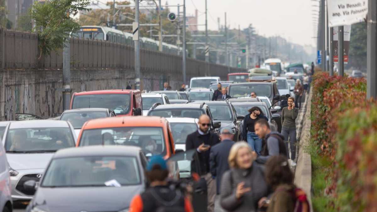 Immagine di Un sondaggio Changes-Unipol sull’inquinamento premia il trasporto privato