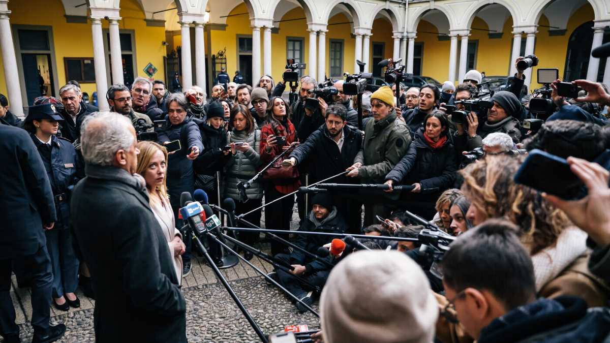 Immagine di Il dominio del quotidiano, che divora l’importante nella politica e nei giornali