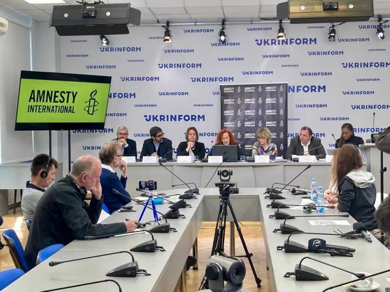 Amnesty a Kyiv, nel maggio 2022 (Ansa)