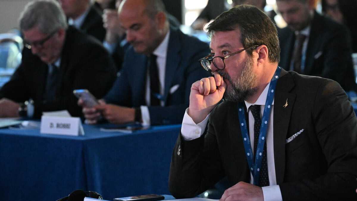 Immagine di Dilemma europee 2024 per la Lega: cercare l'alleanza con i popolari o rimanere con l'Afd?