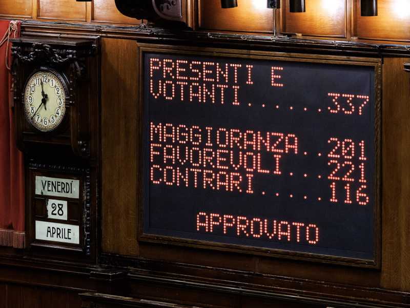 Il Def approvato con modifiche e l'economia italiana che va a gonfie vele
