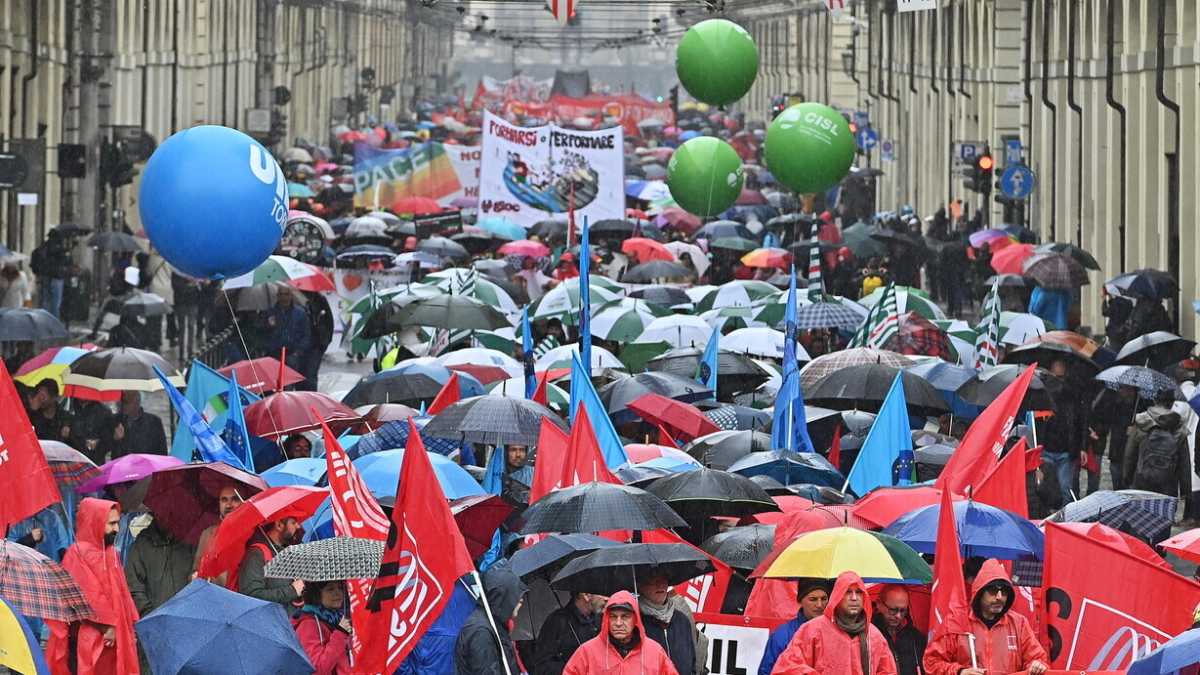 Immagine di Basta balle sul lavoro. Come smontare con i fatti gli slogan dei sindacati