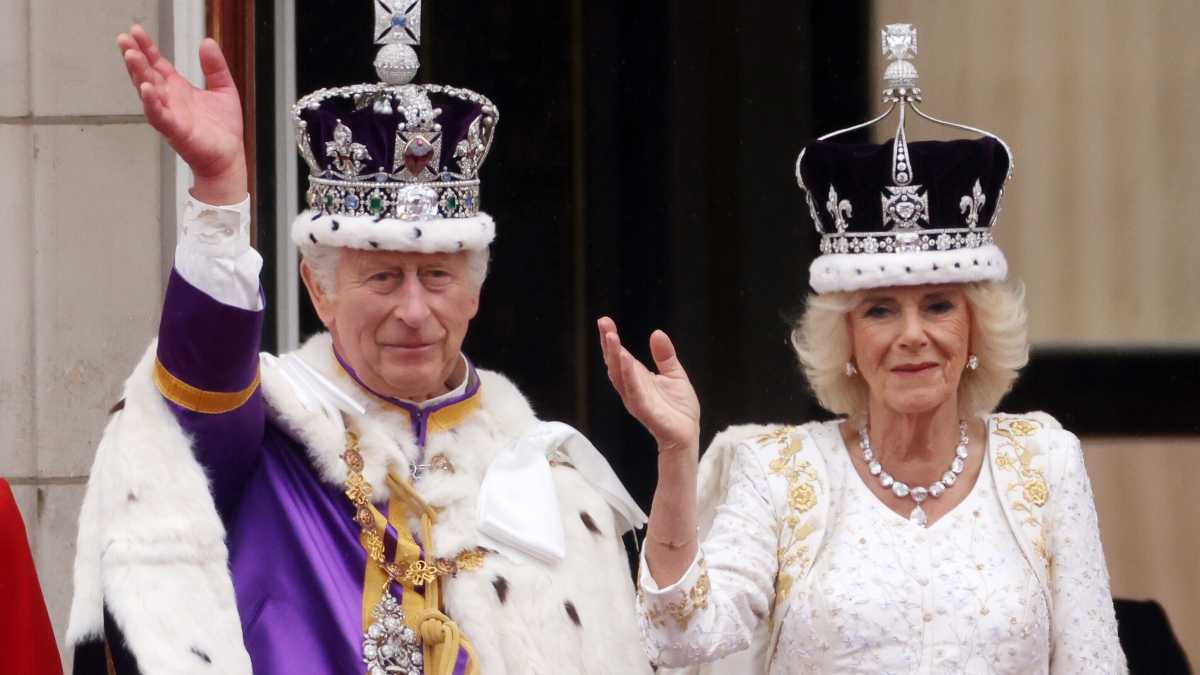 Immagine di L'esordio di Re Carlo tra Boris e i sandaloni