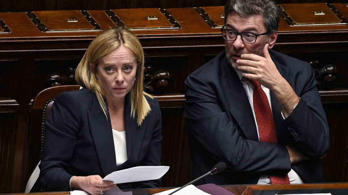 Immagine di La concorrenza dei Btp Valore: così il governo punta a nazionalizzare il debito