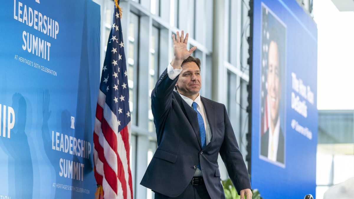 Immagine di Guerra a Topolino. Ron DeSantis contro la cultura woke della Disney
