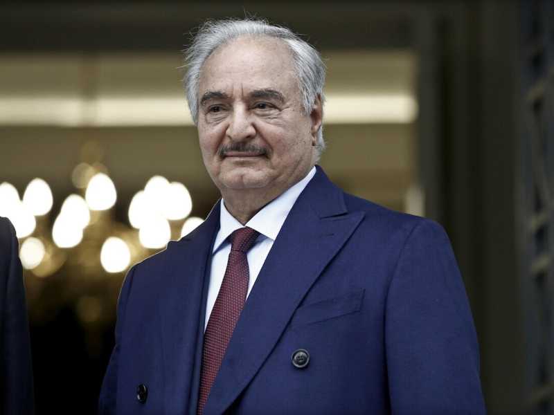 L'Italia è pronta a siglare un accordo sui migranti anche con il criminale di guerra Haftar