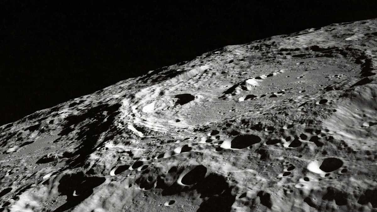 Immagine di Caverne sulla luna: eccola la soluzione al caro affitti