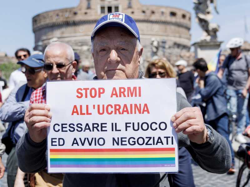 Contro il pacifismo strabico