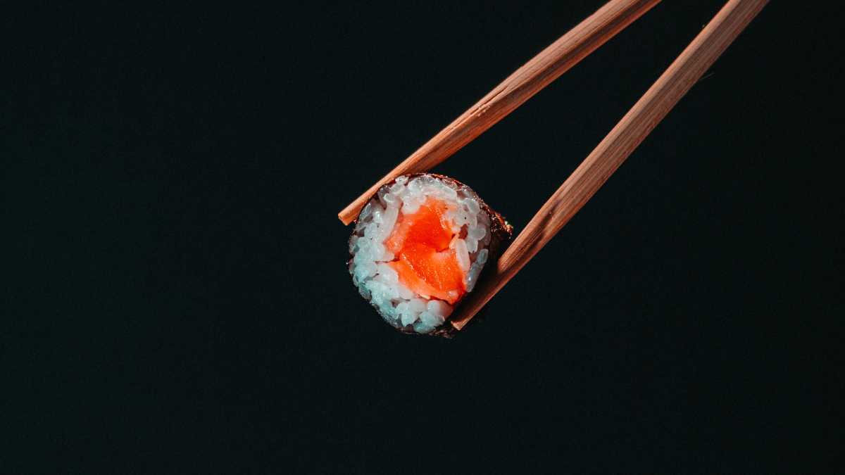 Immagine di C'è davvero chi chiama in trattoria e chiede se c'è il sushi