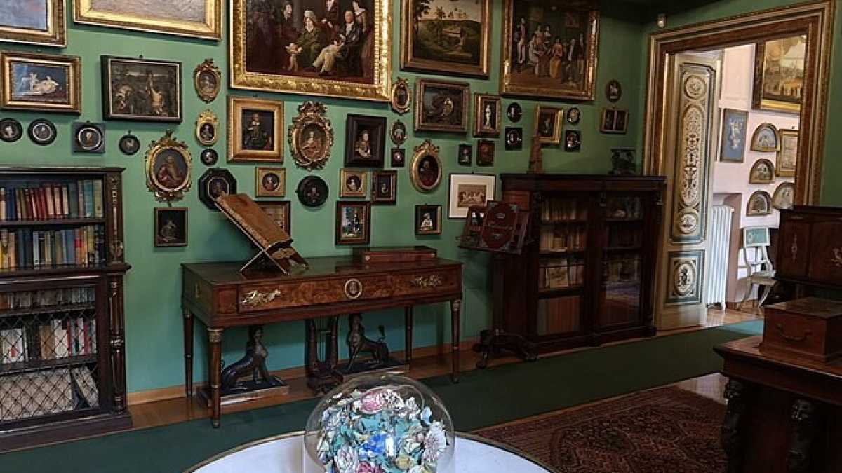 Immagine di Il gioco degli antiquari con il tempo secondo Mario Praz
