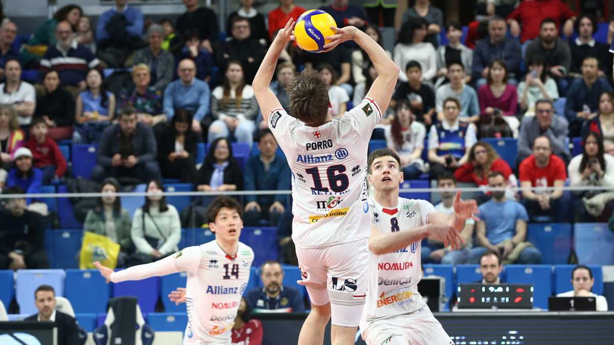 Immagine di Paolo Porro ci racconta come Milano si sta innamorando del volley