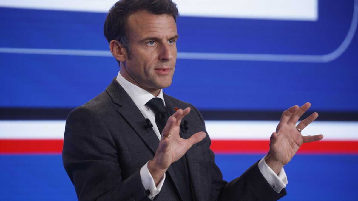 Immagine di Chi stringe d’assedio Macron