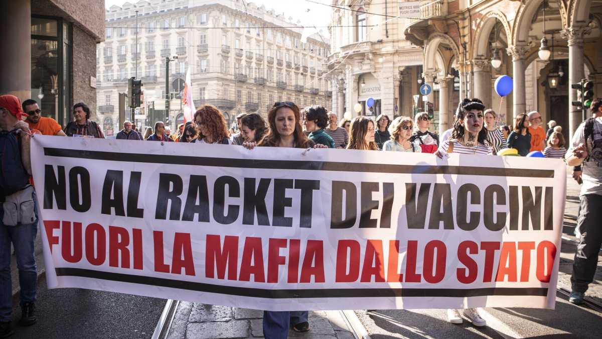Immagine di La Cassazione No Vax: i vaccini causano la leucemia