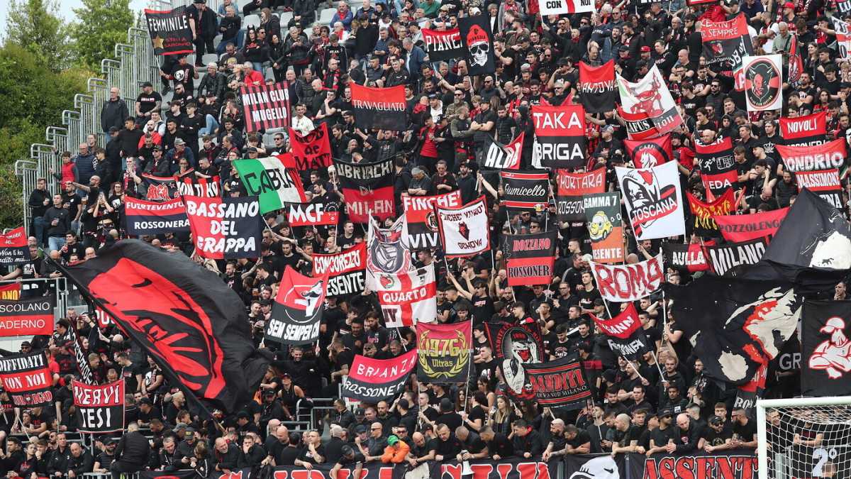 Immagine di Cosa non va nel "colloquio" tra i giocatori del Milan e gli ultras