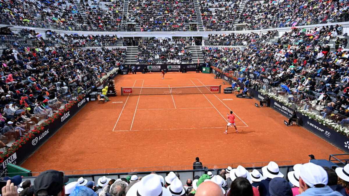 Immagine di Meno generone romano e più popolo, con discomusic e porchetta. Ma il tennis è da record