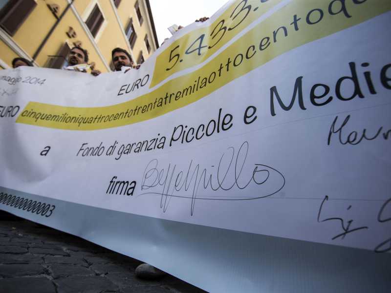 M5s, addio mito delle restituzioni. La quota scende a 500 euro, ma nessuno versa. Conte compreso