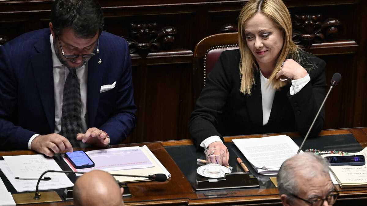 Immagine di Autonomia e flat tax, la Lega contro Meloni: "Il sistema sta con lei per ostacolarci"
