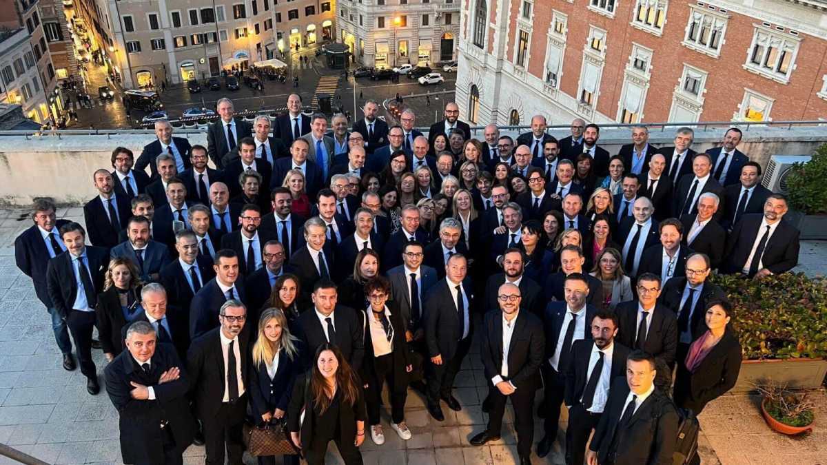 Immagine di La marcia degli intrepidi. Ecco i veri spiritati di Giorgia Meloni, la corrente della collera