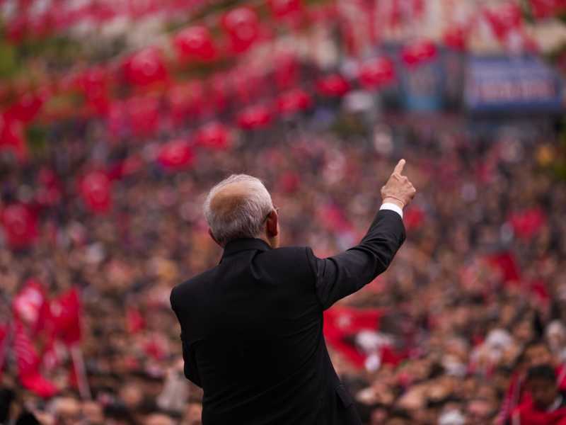 Kemal Kilicdaroglu in un comizio a Tekirdag (LaPresse)