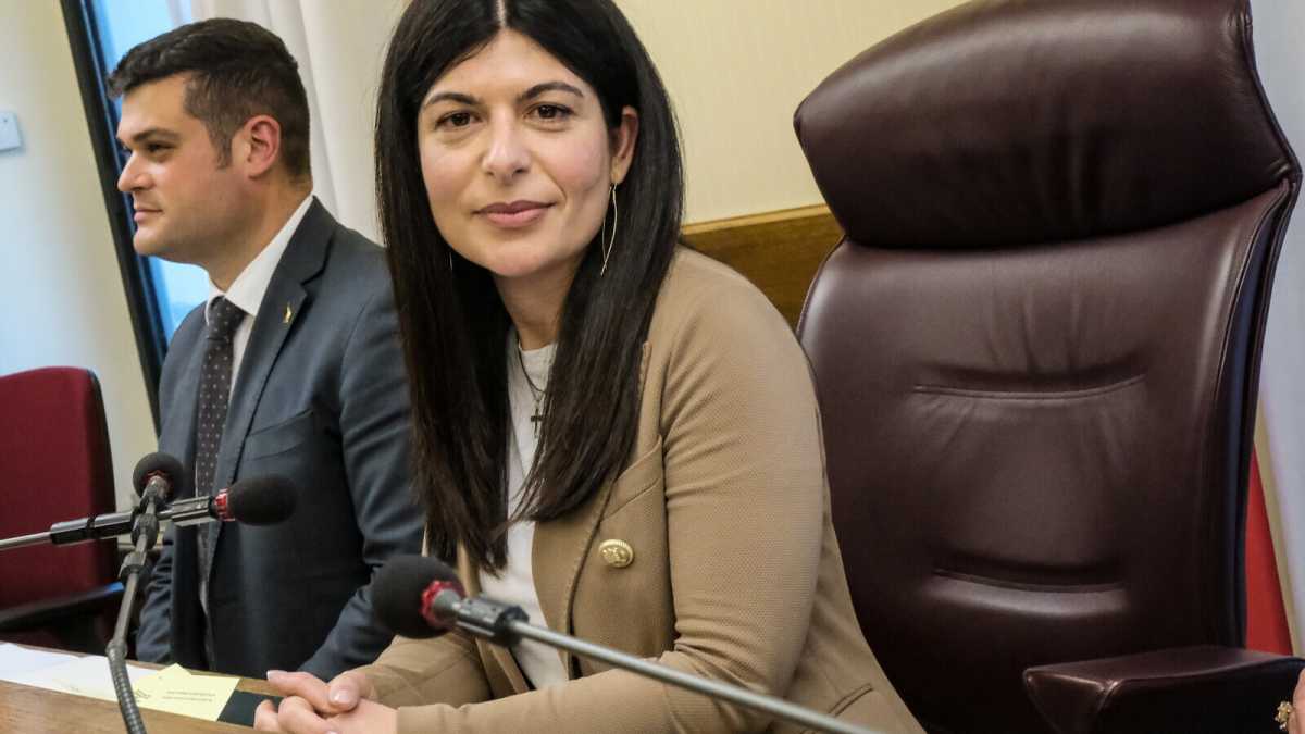 Immagine di Chi è Chiara Colosimo, giovane colonna di FdI eletta presidente dell'Antimafia