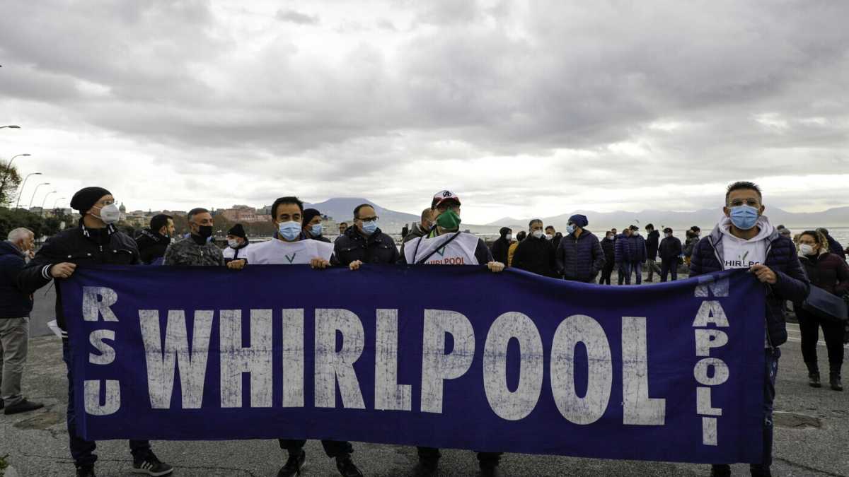 Immagine di Napoli salva Whirlpool