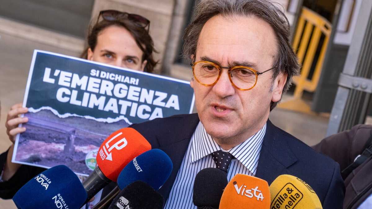 Immagine di I Verdi di Bonelli si dividono per criticare le grandi opere contro le piene