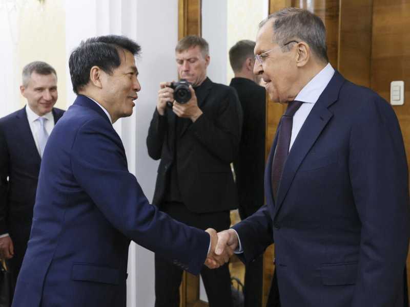 Eccola la pace di Xi per l’Ucraina: dividere l’Ue da Biden e regalare terre a Putin