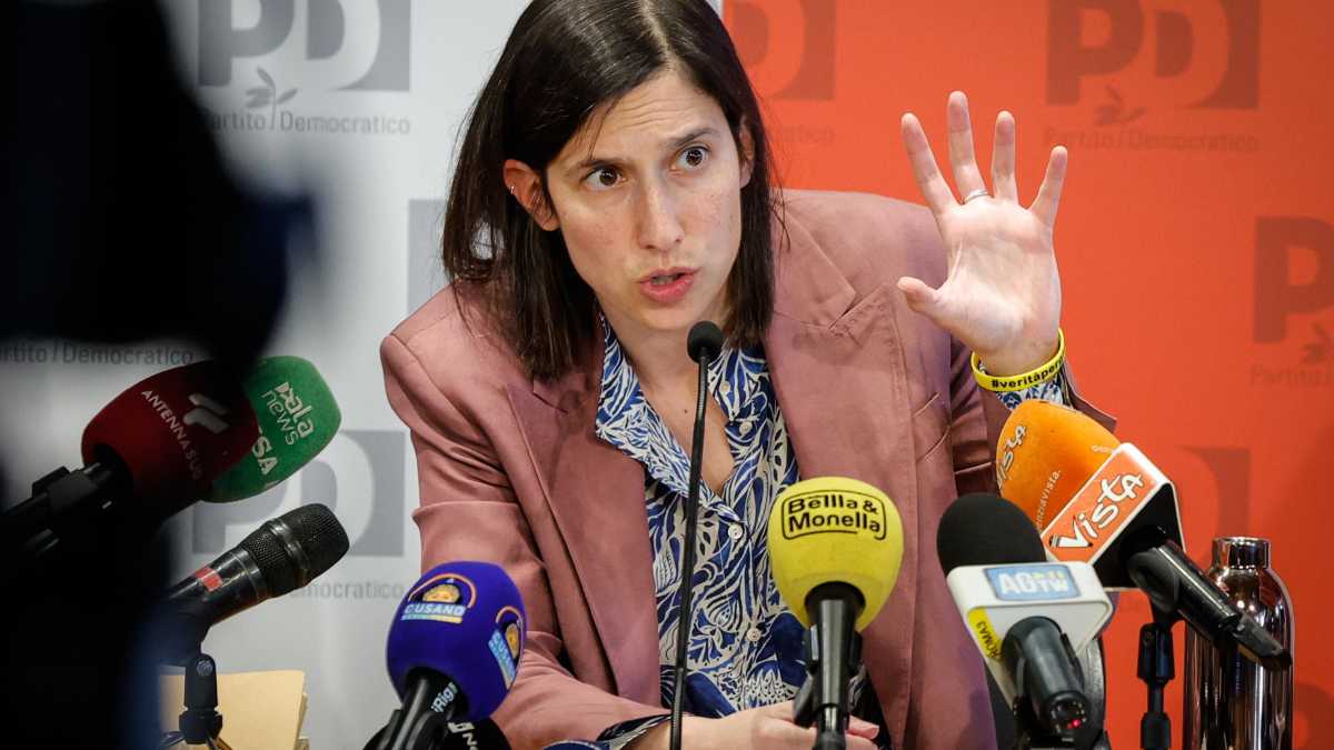 Immagine di Inafferrabile Elly Schlein: viaggio alla ricerca della segretaria che sogna il Pd al 30 per cento